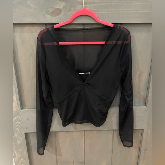 Abercrombie & Fitch Tops - Abercrombie & Fitch  mesh long  sleeve cropped top 
Size Large